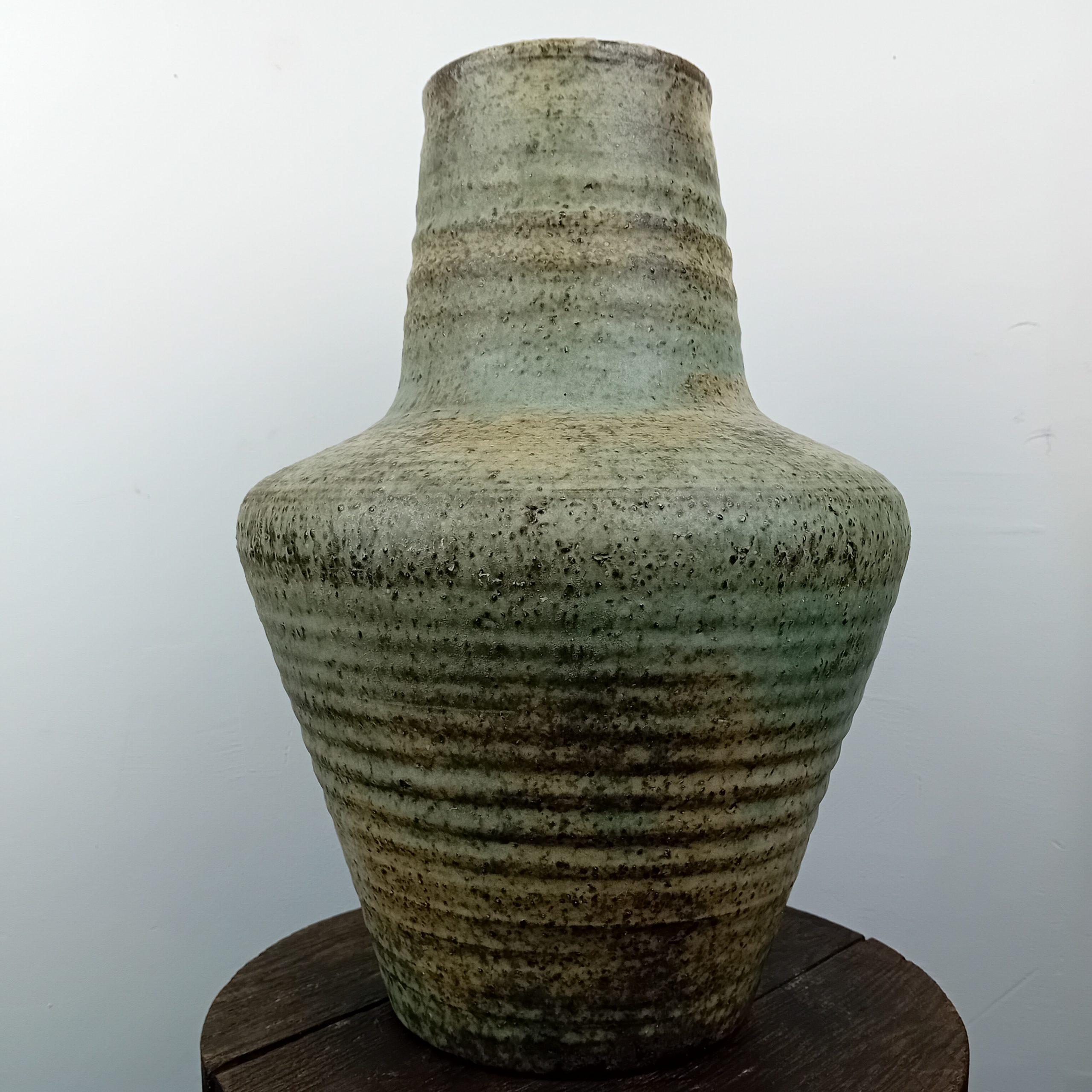 Vase balustre en Grès chamotté Mobach Holland