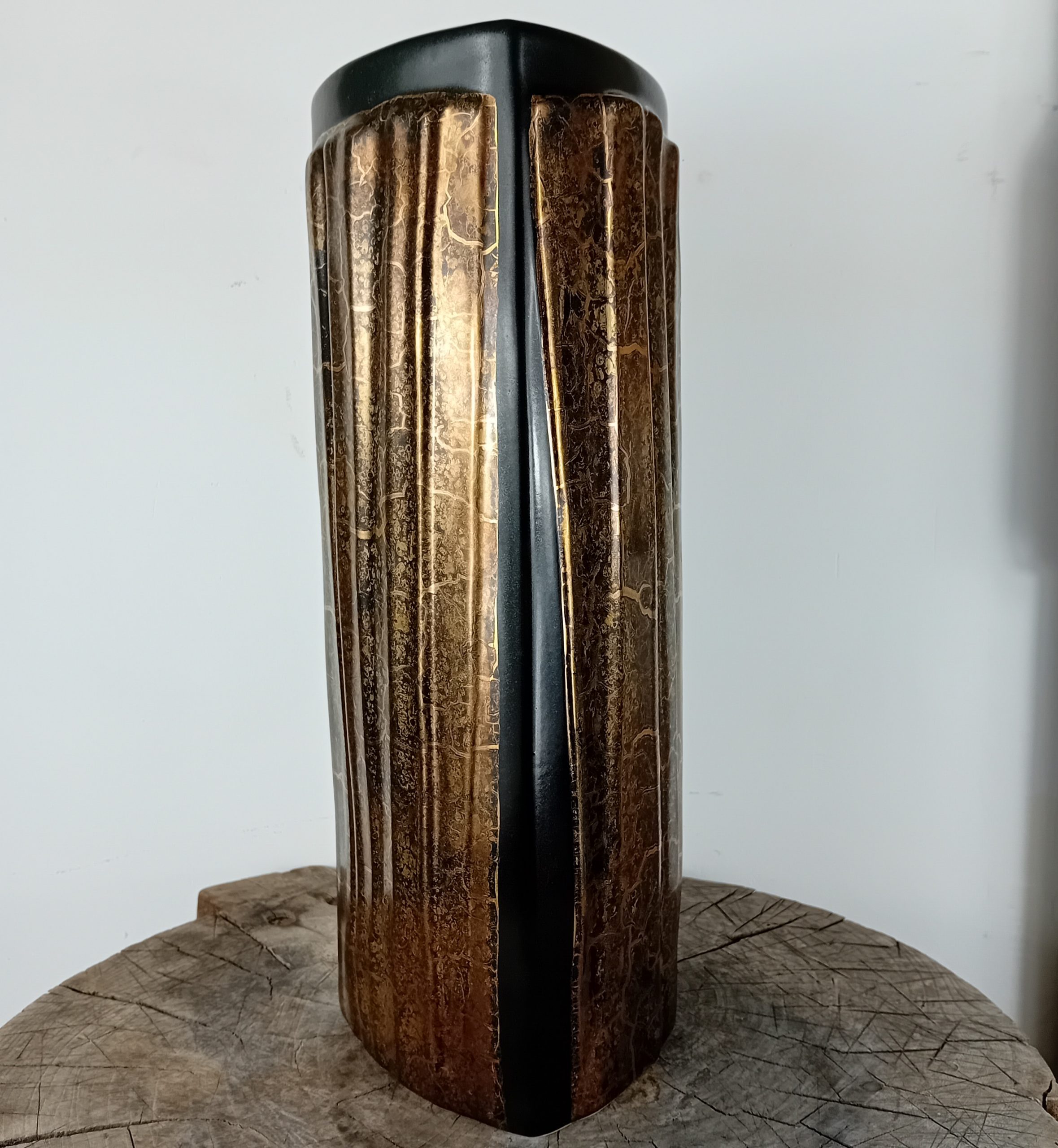 Vase 3 faces Noir et Or Pauline Pelletier