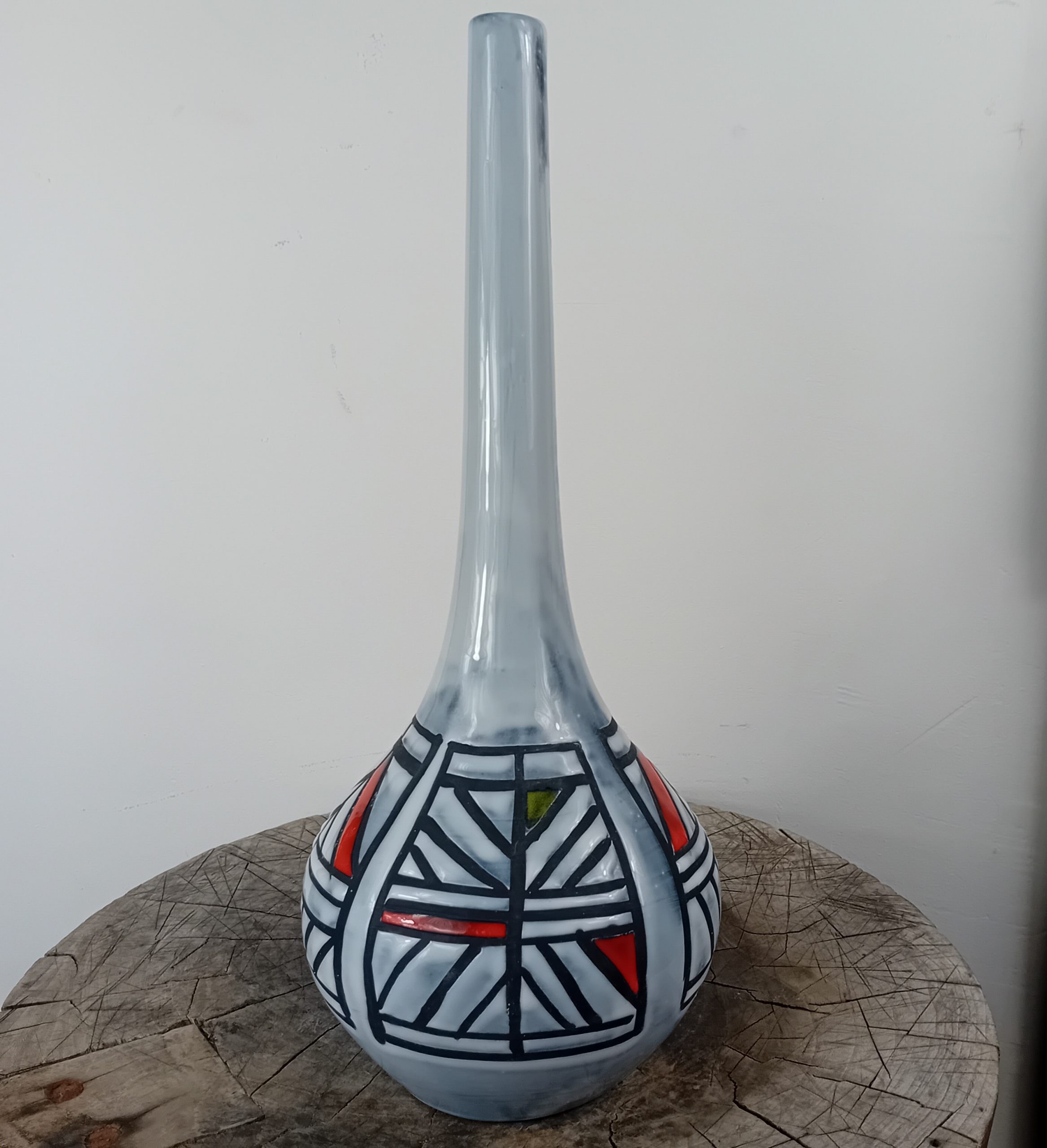 Vase long col Roger CAPRON motifs abstraits et couleurs 1950-1960 Vallauris