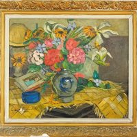 Nature morte de Louise Bosserdet, huile sur toile, nature morte aux fleurs dans un vase, encadrée (cadre ancien doré), label d’exposition au dos.