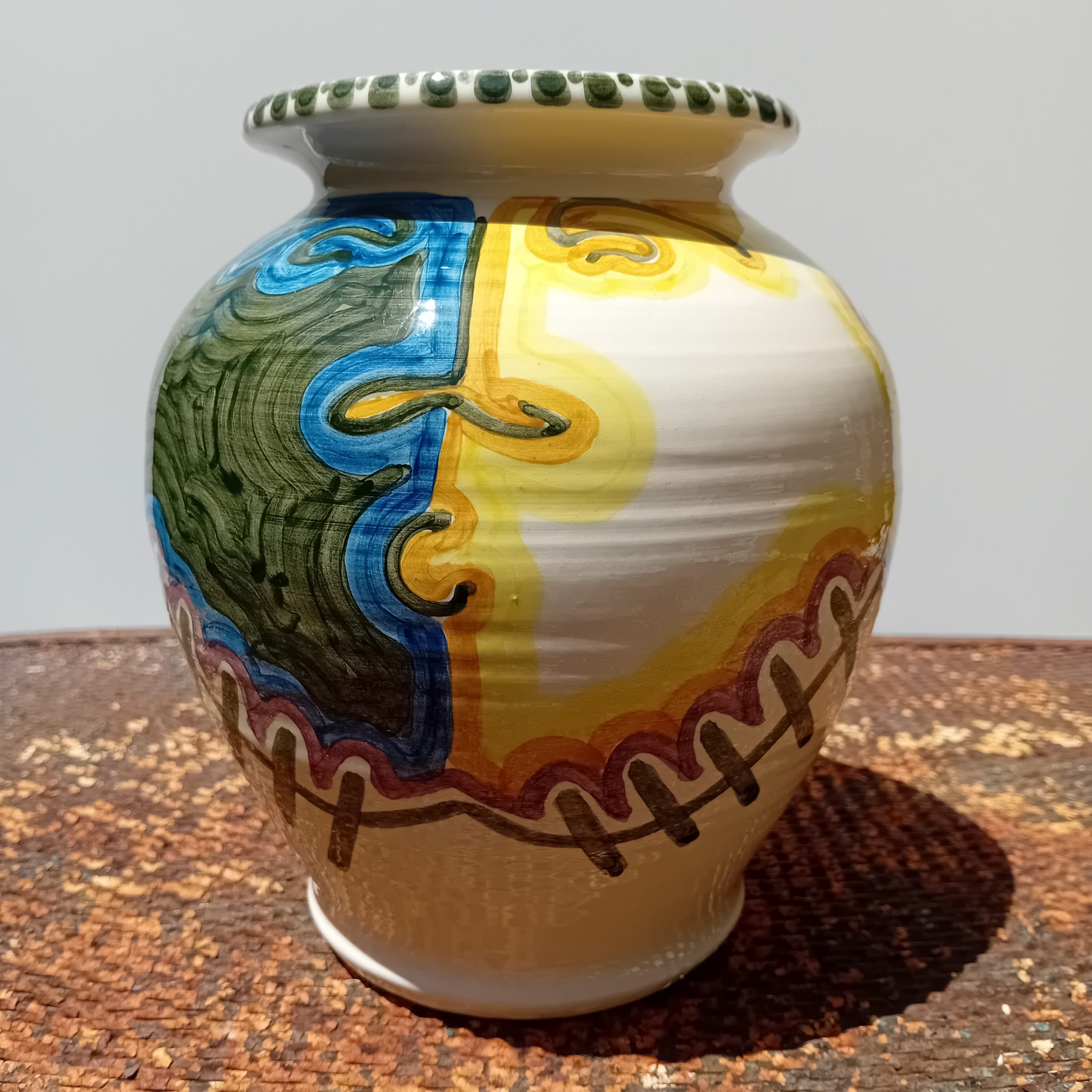 vase-ceramique-signe-1973-inspiration-picassienne-vintage.jpeg